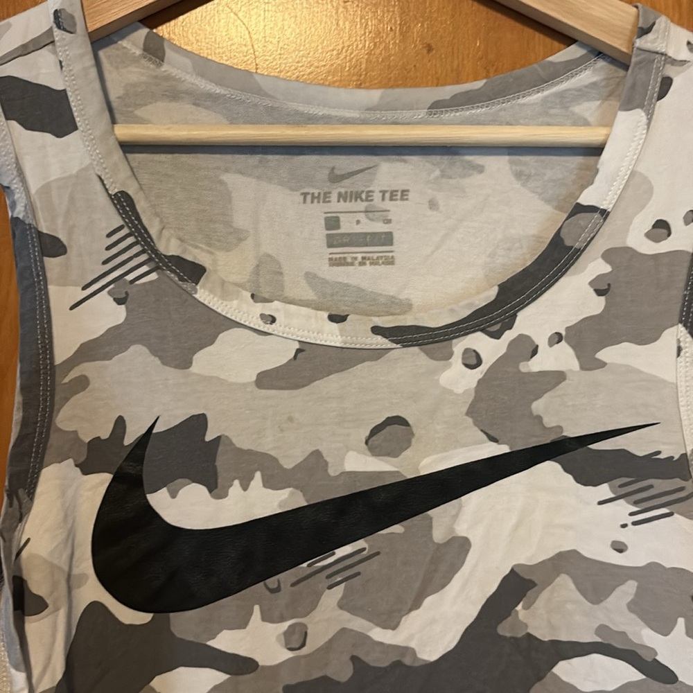 Nike Gray Camo Tank Top size small - Picture 2 of 5